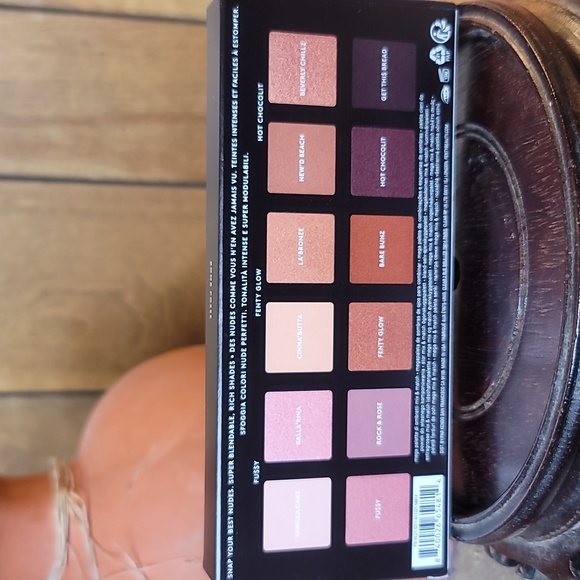 FENTY Beauty Bomb Posse eye shadow pallette - Picture 3 of 5